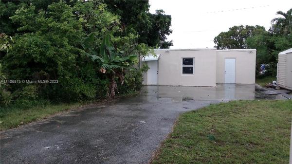 Pine Ridge Park, 6043 Polk St, Hollywood, Florida 33024, image 1