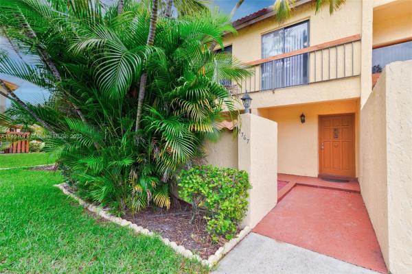 Del Rio Village Townhomes, 7767 Grande St, Sunrise, Florida 33351, image 1