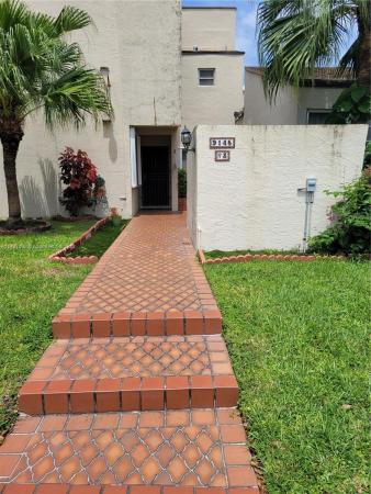Oakview, 9145 Fontainebleau Blvd #3, Fountainebleau, Florida 33172, image 1