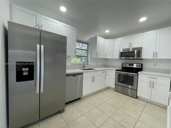 Bel-Aire, 5379 SW 40th Ave #203, Dania Beach, Florida 33314, image 1