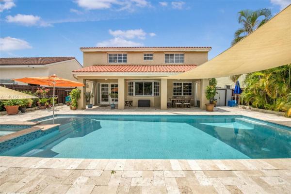 Park Isle At Lakes Of The Meadow, 14971 SW 42nd Ter, Kendall West, Florida 33185, image 1
