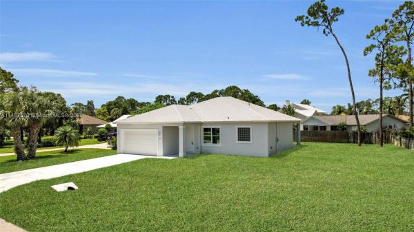 Holiday Pines, 4501 Redwood Dr, Fort Pierce, Florida 34951, image 2