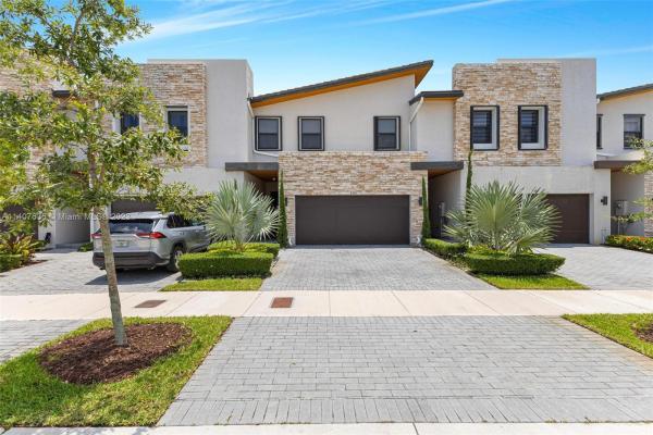 Summit At Park Central, 8105 NW 104th Ct, Doral, Florida 33178, image 1
