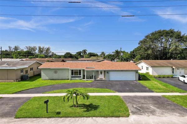 Twin Lakes, 11900 NW 29th Mnr, Sunrise, Florida 33323, image 2