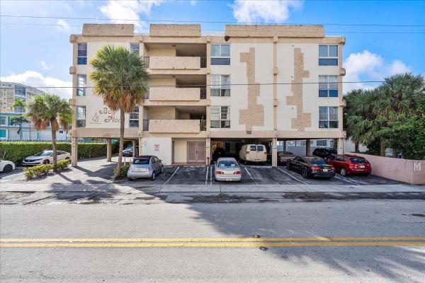 Bay Place, 2420 Diana Dr #204, Hallandale Beach, Florida 33009, image 1