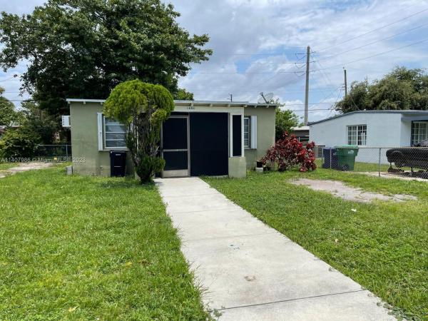 Magnolia Gardens, 1891 Rutland St, Opa-Locka, Florida 33054, image 2