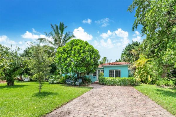 5870 SW 51st St, Unincorporated Dade County, Florida 33155, image 2