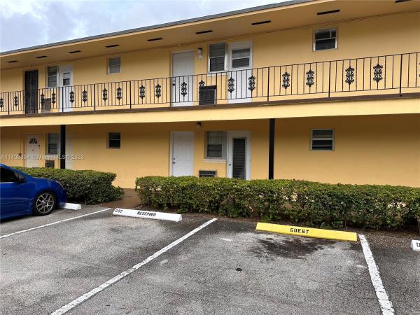 Biscayne Lake Gardens, 2800 NE 203rd St #3, Aventura, Florida 33180, image 1