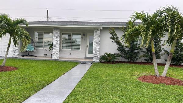 South Miami Heights Manor, 11771 SW 176 St #, South Miami Heights, Florida 33177, image 2