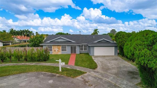 Bird Lakes North, 14605 SW 44th Ter, Kendale Lakes, Florida 33175, image 1