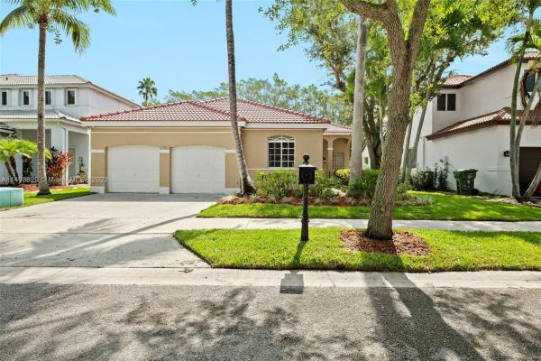 Camellia Island, 1301 Camellia Cir, Weston, Florida 33326, image 1