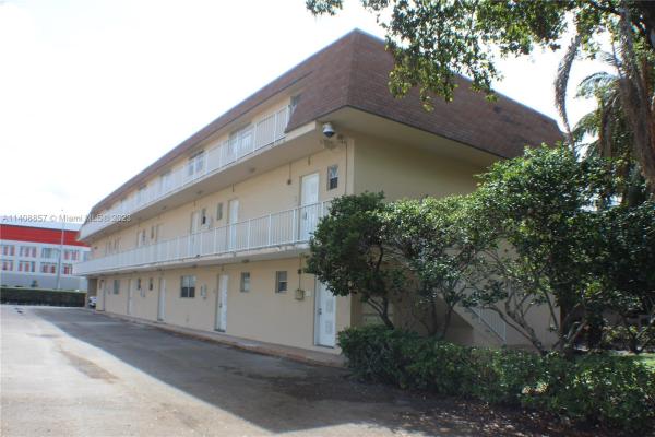 Beckford Place, 413 Swallow Dr #7, Miami Springs, Florida 33166, image 1