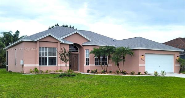 1002 SW Mccomkle Ave, Port St. Lucie, Florida 34953, image 2
