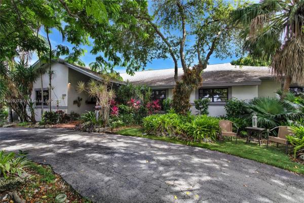 Richard Estates, 8501 SW 178th St, Palmetto Bay, Florida 33157, image 1