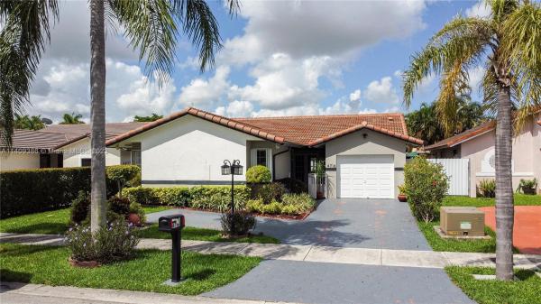 Bird Lakes South, 4716 SW 143rd Ave, Kendale Lakes, Florida 33175, image 1