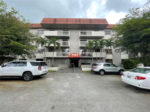 Garden Lake Towers, 1121 SW 122nd Ave #413-2, Tamiami, Florida 33184, image 1