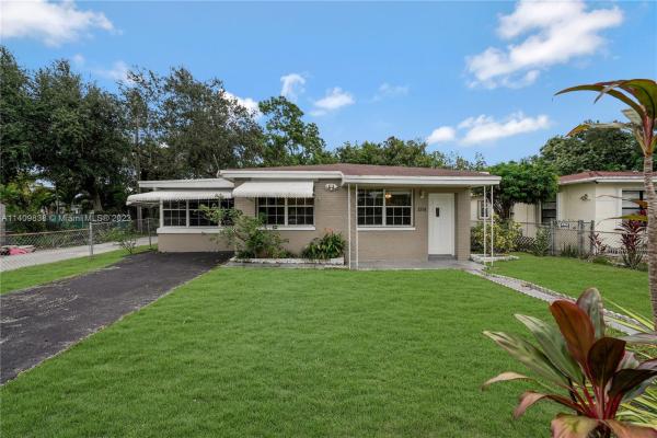 Fulford By The Sea, 1331 NE 156th St, North Miami Beach, Florida 33162, image 2
