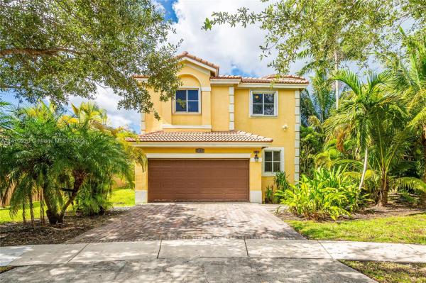 Ventanas At Homestead, 2142 SE 2nd St, Homestead, Florida 33033, image 1