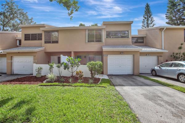Fairway Cove, 9894 Fairway Cove Ln, Plantation, Florida 33324, image 1