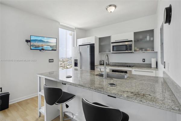 Latitude On The River, 185 SW 7th St #2700, Miami, Florida 33130, image 1