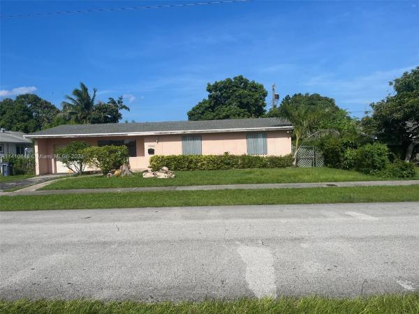 Fairway Park, 16025 SW 101st Ave, Palmetto Estates, Florida 33157, image 1