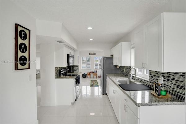 Lakes Of Acadia, 19549 NW 55th Cir Pl, Miami Gardens, Florida 33055, image 1