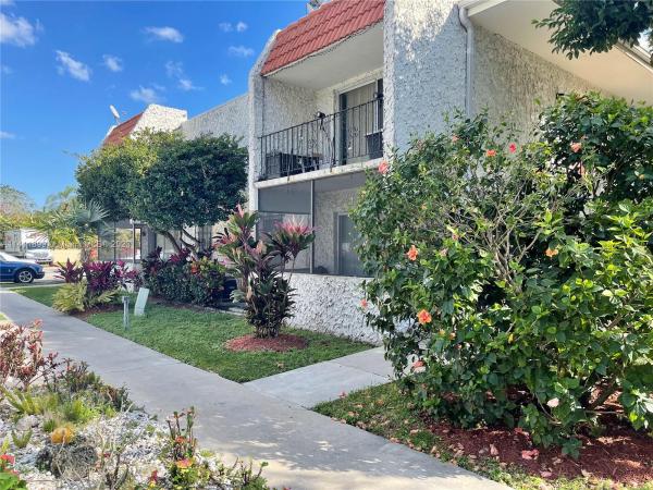 Casa Granada, 8701 SW 141st St #K2, Palmetto Bay, Florida 33176, image 1