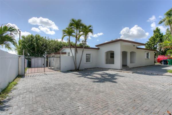 Westwood Lakes Residential, 4151 SW 112th Ave, Westwood Lakes, Florida 33165, image 2