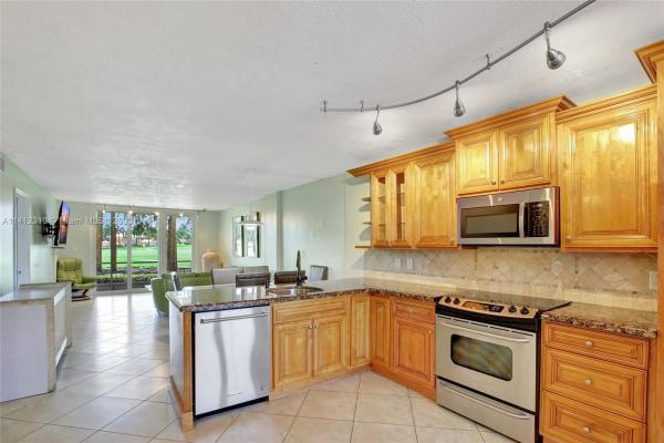 Coronado At Jacaranda, 250 Jacaranda Dr #109, Plantation, Florida 33324, image 1