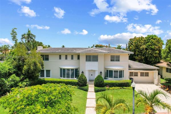 Flamingo Terrace, 2908 Flamingo Dr, Miami Beach, Florida 33140, image 1