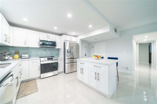 The Hallmark Of Hollywood, 3800 S Ocean Dr #621, Hollywood, Florida 33019, image 1