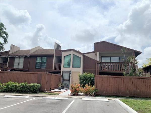 Snapper Village, 6634 SW 114th Pl #E, Kendall, Florida 33173, image 2