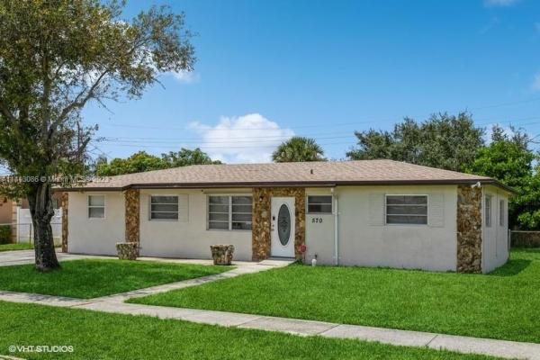Park Manor, 570 W 34th St, Riviera Beach, Florida 33404, image 2