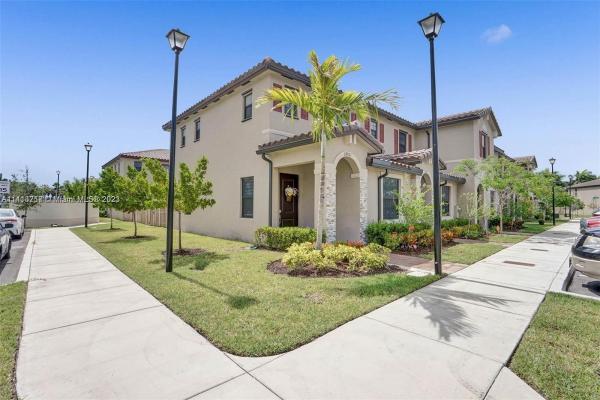 Isola, 24901 SW 112th Pl #24901, Princeton, Florida 33032, image 1
