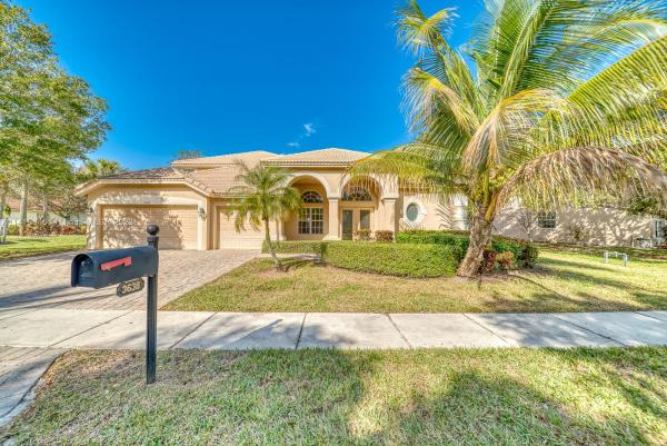 Hamilton Bay, 3638 E Hamilton Ky, West Palm Beach, Florida 33411, image 1