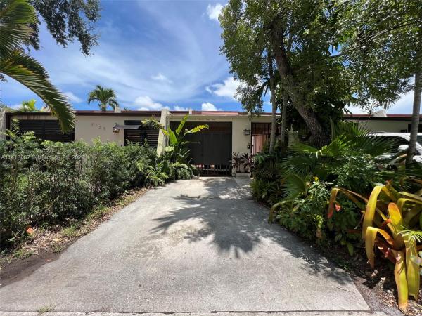 Sunset Park Lake Villas, 7751 SW 102nd Pl, Kendall, Florida 33173, image 1