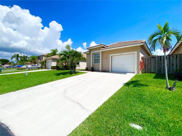 Windy Pointe, 8717 SW 213th Ter, Cutler Bay, Florida 33189, image 1