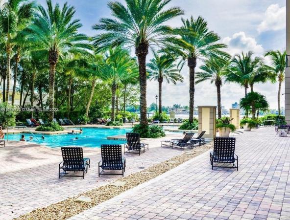 Porto Bellagio, 17100 N Bay Rd #1613, Sunny Isles Beach, Florida 33160, image 2