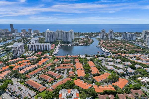 La Mirage Of Harbor Village, 21155 Helmsman Dr #M11, Aventura, Florida 33180, image 1