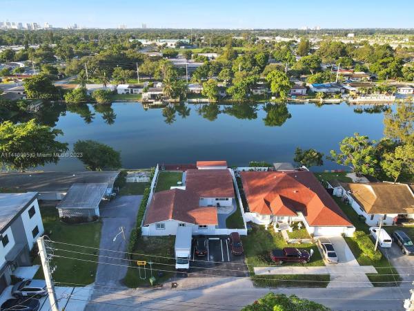 Sunset Lake Park, 1024 SW 2nd St, Hallandale Beach, Florida 33009, image 1