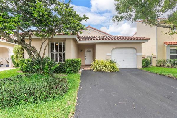 Garden Homes At Country Isles, 1462 Garden Rd, Weston, Florida 33326, image 1