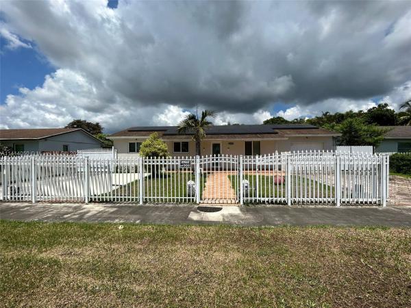 Meadow Wood Manor, 25834 SW 122nd Ct, Goulds, Florida 33032, image 2