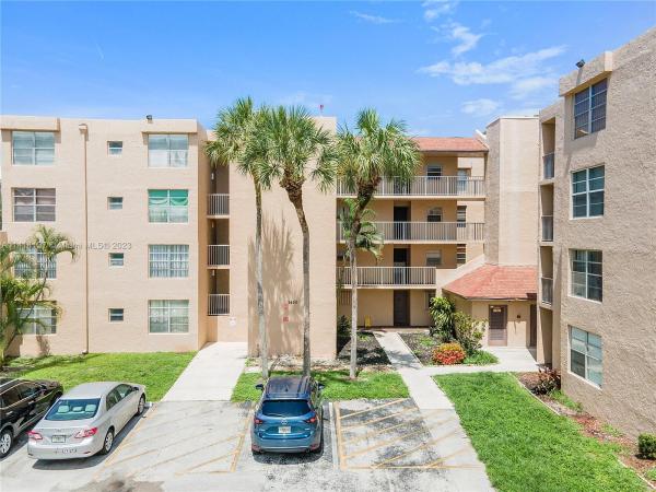 Live Oak Of Pine Island Ridge, 9450 Live Oak Pl #102, Davie, Florida 33324, image 1