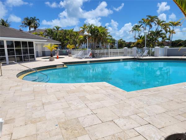 Le Club At Old Cutler, 8670 SW 212th St #208, Cutler Bay, Florida 33189, image 1