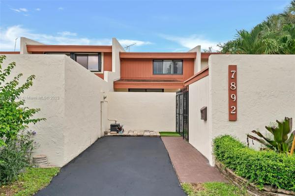 Sunset Kendall Villas, 7892 SW 106th Cir, Kendall, Florida 33173, image 1