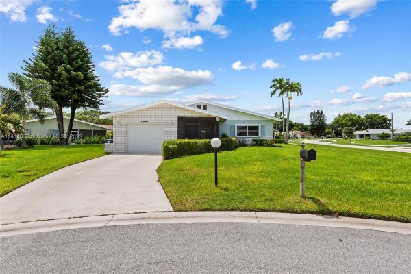 Delray Villas 4 & 5, 6240 Dusenburg Rd, Delray Beach, Florida 33484, image 2