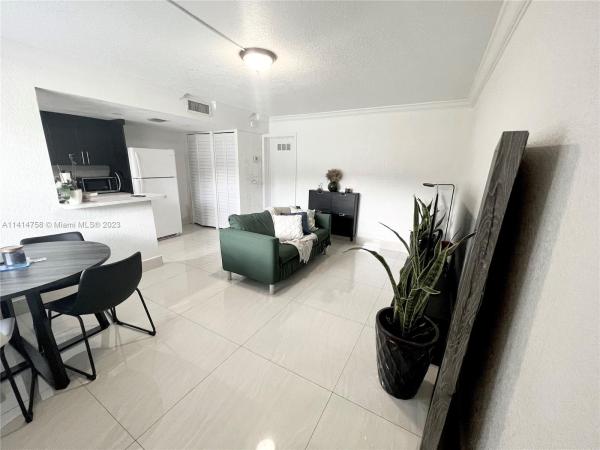 Villas Of West Bird, 3901 SW 112th Ave #4, University Park, Florida 33165, image 1