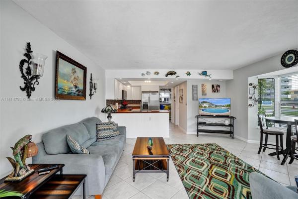 Twin Water, 1201 N Riverside Dr #8, Pompano Beach, Florida 33062, image 1