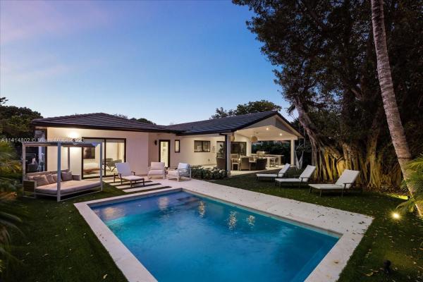 Richards Miami Shores, 11210 NE 10th Ave, Biscayne Park, Florida 33161, image 1