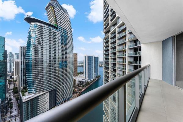 Icon Brickell Tower 1, 475 Brickell Ave #3514, Miami, Florida 33131, image 2